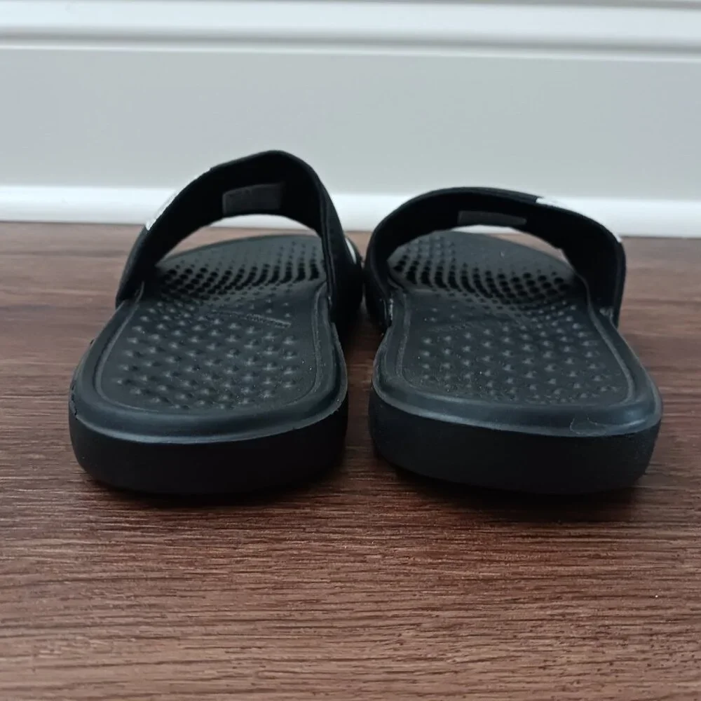 Under Armour Black Slides‎ Boys Size 12 Sandals